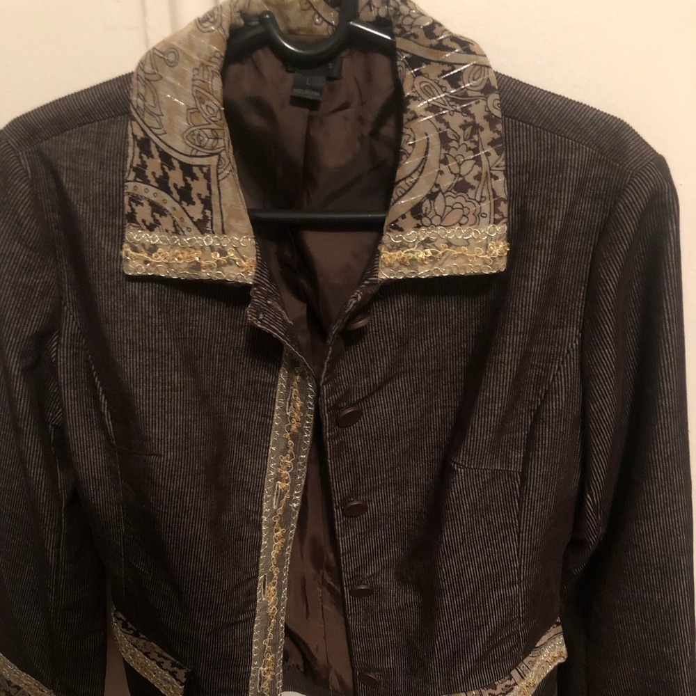 Lightly used Vintage Women Blazer Size L Brown